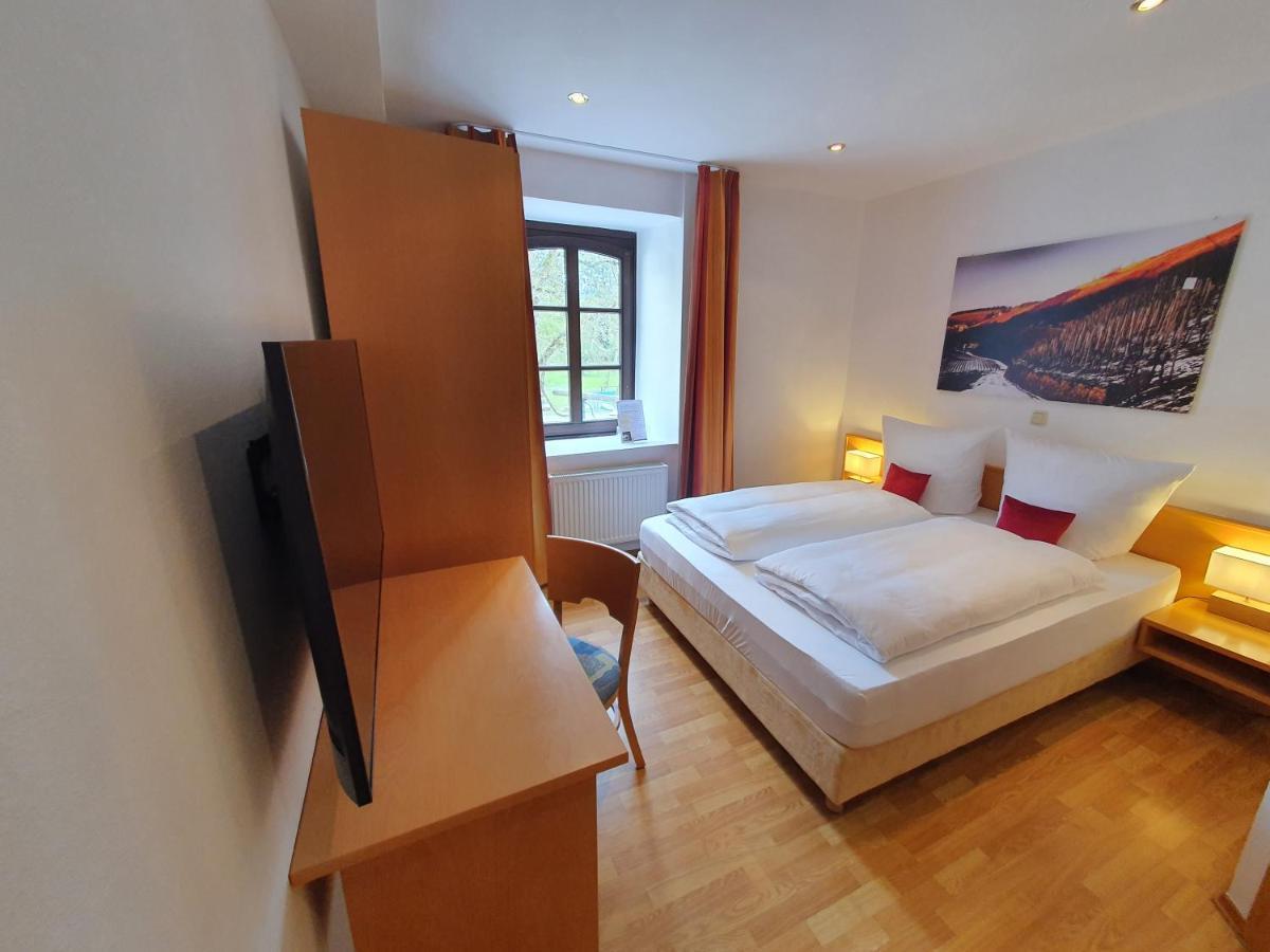 Hotel Und Weingut Karlsmuehle Mertesdorf Экстерьер фото