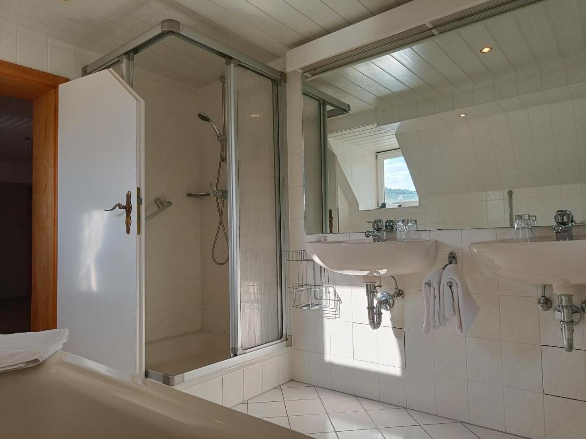 Hotel Und Weingut Karlsmuehle Mertesdorf Экстерьер фото