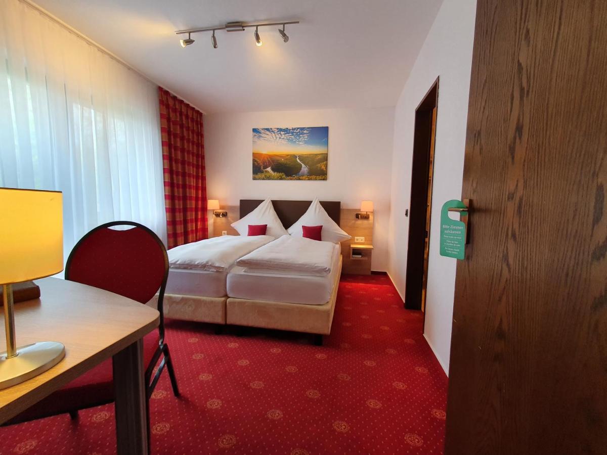 Hotel Und Weingut Karlsmuehle Mertesdorf Экстерьер фото