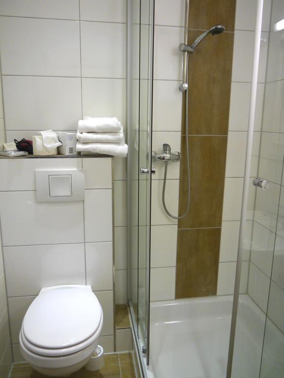 Hotel Und Weingut Karlsmuehle Mertesdorf Экстерьер фото